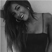 Universitaria da clases de Inglés, Lengua, Euskera